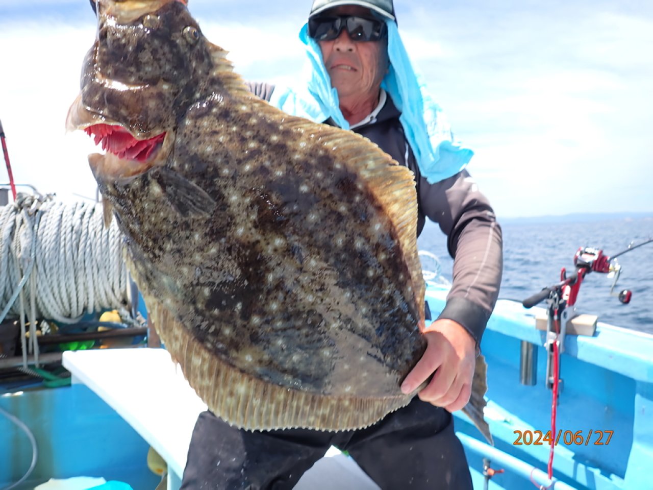 【釣果速報】88cmの座布団ヒラメ確保！トップ15匹達成！福島県つりエサ豊漁船内はまるでヒラメ天国！