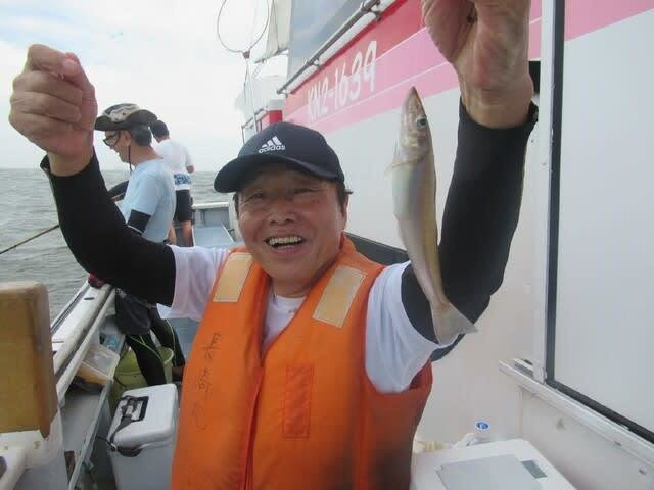 【釣果速報】神奈川県長崎屋の釣果が好調！シロギス61匹GET！ゲストもホウボウ・マコガレイ・大メゴチと多種多様！充実の釣行をお約束します！