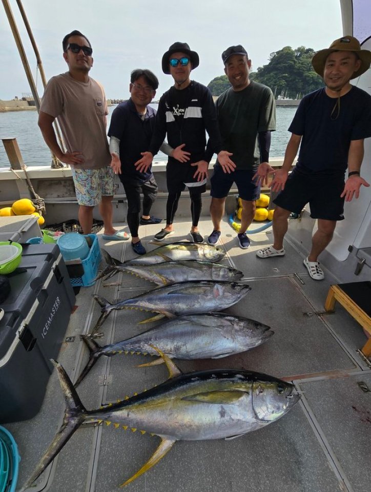 【釣果速報】神奈川県一郎丸でキハダマグロとの熱い戦いが何度も繰り広げられる！28kgサイズをゲット！