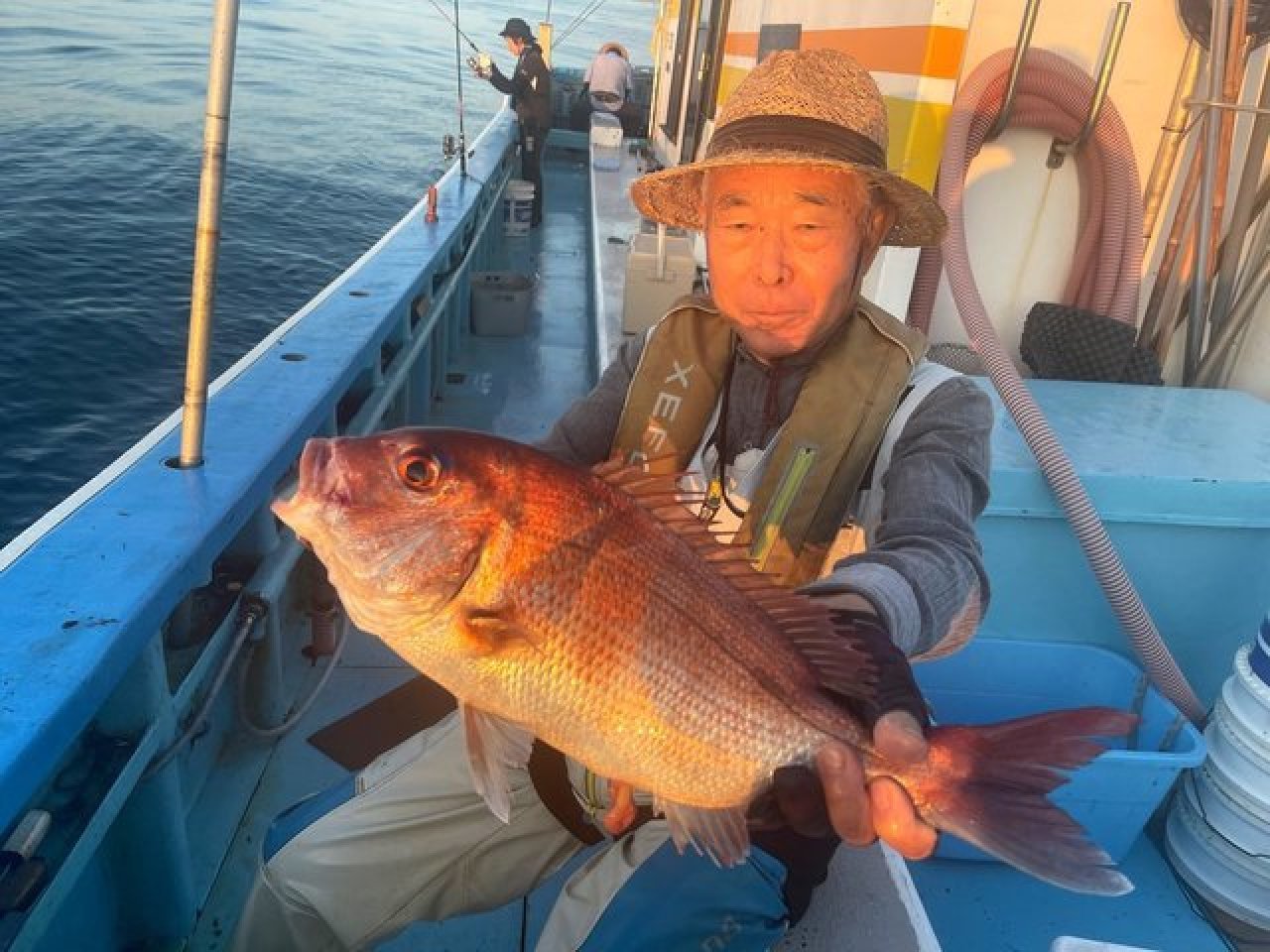 【釣果速報】千葉県勘栄丸でマダイ・メバルと人気魚種続々ゲット！いろいろな魚との出会いを楽しみたい人は即予約を！