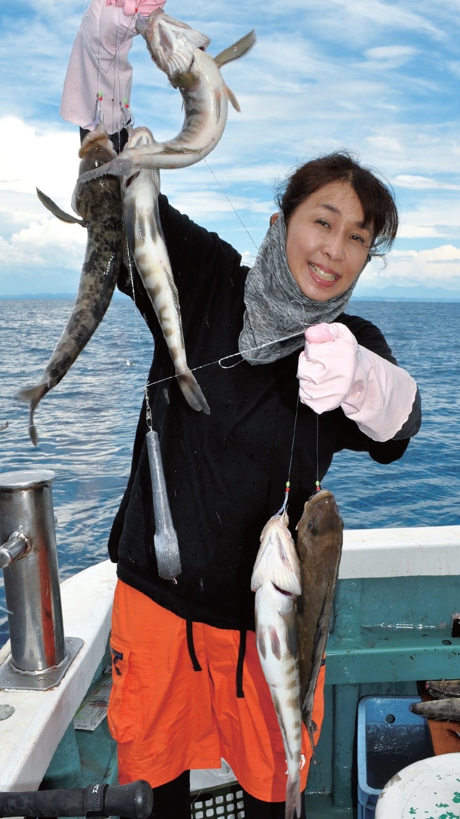 日本海の中深場釣りシーズンイン 美味なるマダラにホッケが乱舞