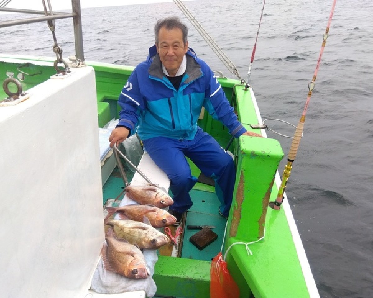 【釣果速報】神奈川県瀬戸丸で4kgの特大マダイ出た！次にビッグワンを手にするのはあなたかも？！