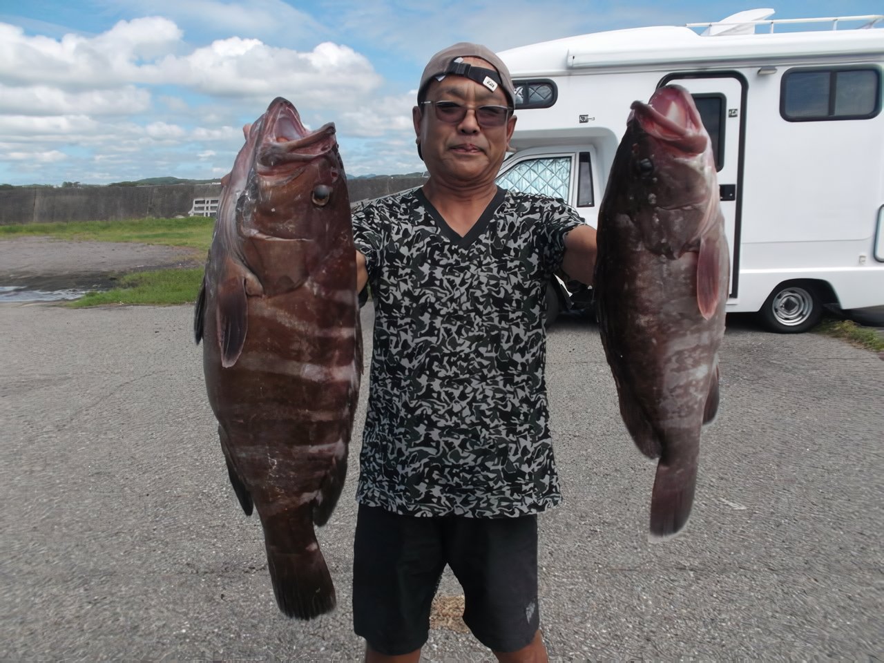 【釣果速報】千葉県千鯛丸でマハタ全員GET！4.10kgのビッグサイズも確保で船上は大盛りあがり！釣れてる今、行くしかないっしょ！