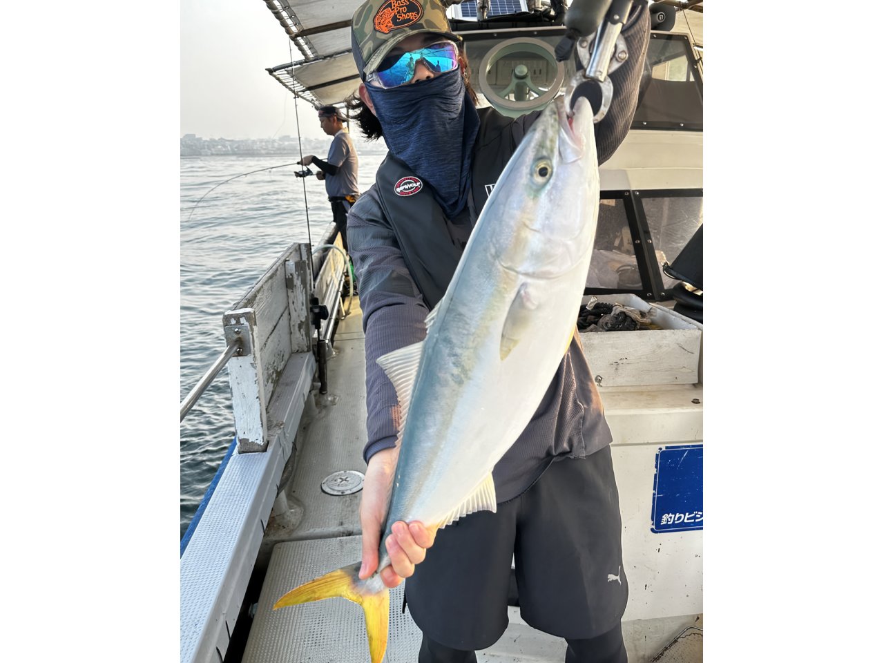 【釣果速報】兵庫県釣り船角田でメジロ・ハマチ・ツバスなど多彩な魚種をゲット！数も型も大満足で釣り客全員テンションMAX！