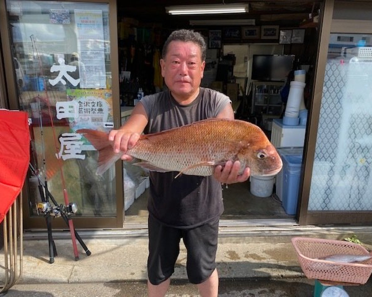 【釣果速報】神奈川県太田屋で4.4kgのど迫力マダイをキャッチ！2.8kgの大鯛も上がる！大物マダイを捕まえに行きませんか？