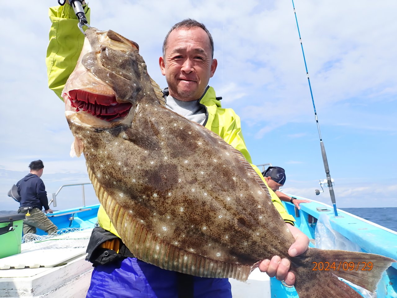 【釣果速報】85cmの座布団ヒラメ確保！トップ18匹達成！福島県つりエサ豊漁船内はまるでヒラメ天国！