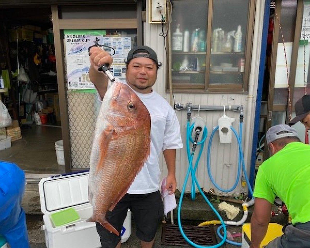 【釣果速報】神奈川県太田屋で4.5kgのど迫力マダイをキャッチ！2.9kgの大鯛も上がる！大物マダイを捕まえに行きませんか？