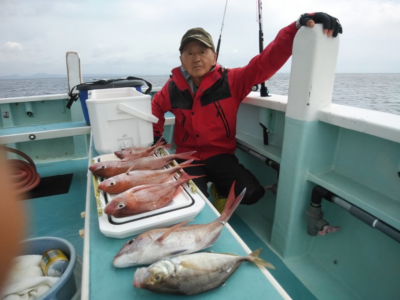 【釣果速報】これはめでタイ！神奈川県伝五郎丸で3.00kgのマダイはじめ船中22枚ゲット！あなたもこの秋は船釣りデビューしてみませんか？