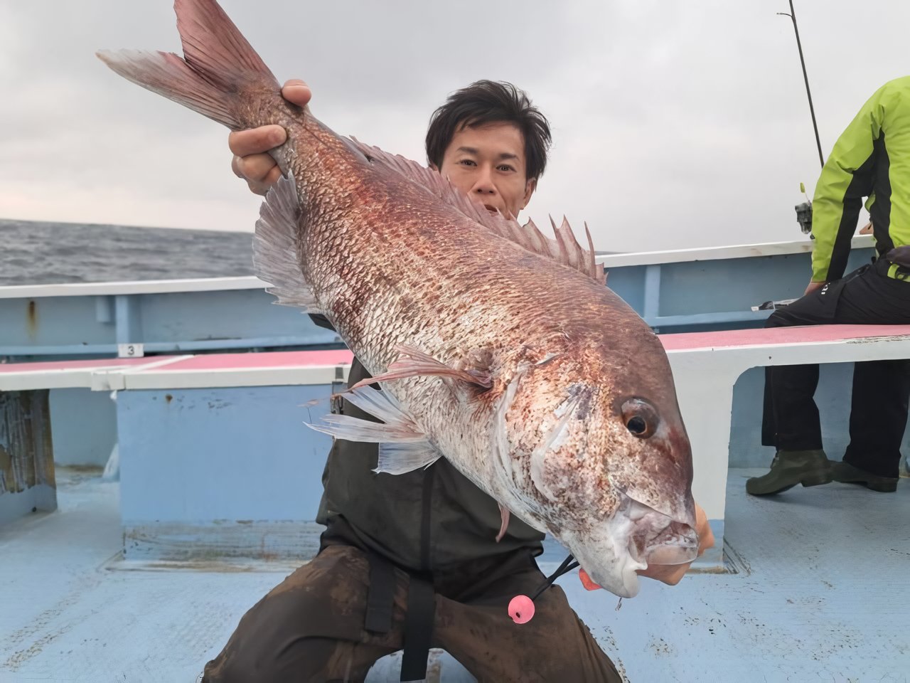 【釣果速報】でか～～～～い！千葉県梅花丸で4.10kgのマダイキャッチ！現在、中～大鯛メインにコンスタントに釣れてる模様です！