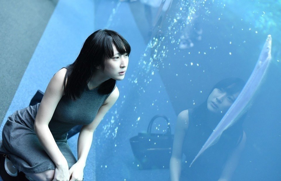 タチウオ　女性　写真