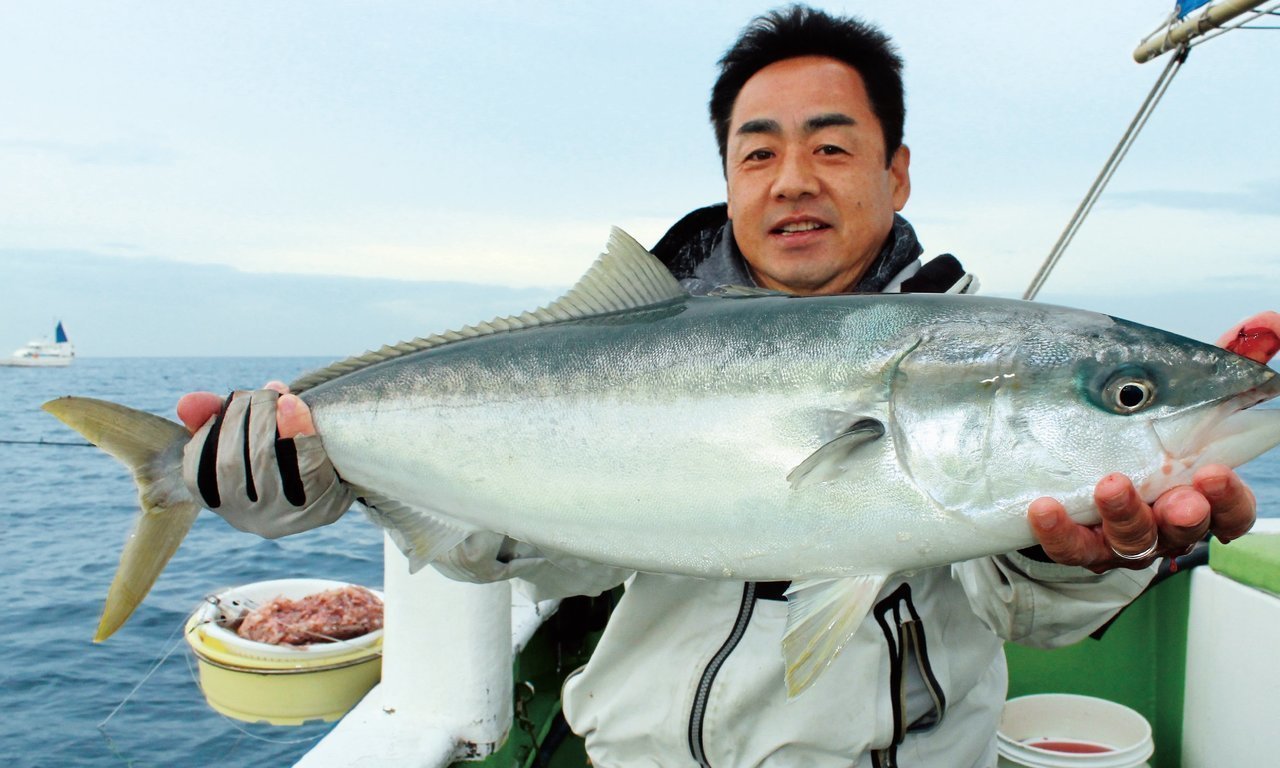 ワラサの回遊に沸く！ 三浦半島のマダイ五目