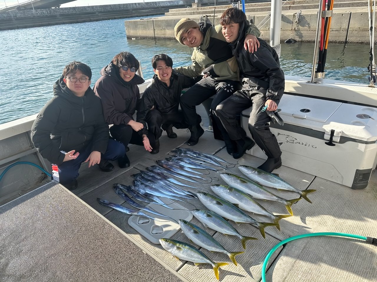 【釣果速報】大阪府JACKでメジロ・ハマチなど人気ターゲットが釣れまくり！数も型も大満足で釣り客全員テンションMAX！