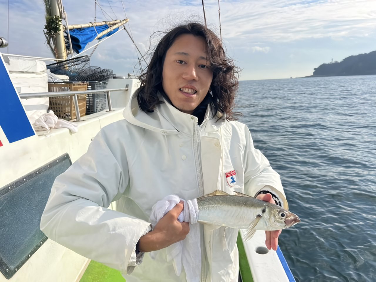 【釣果速報】神奈川県政信丸で今日もメガアジ釣れる！釣り人憧れの巨大アジを狙うなら今すぐ乗船予約をしよう！