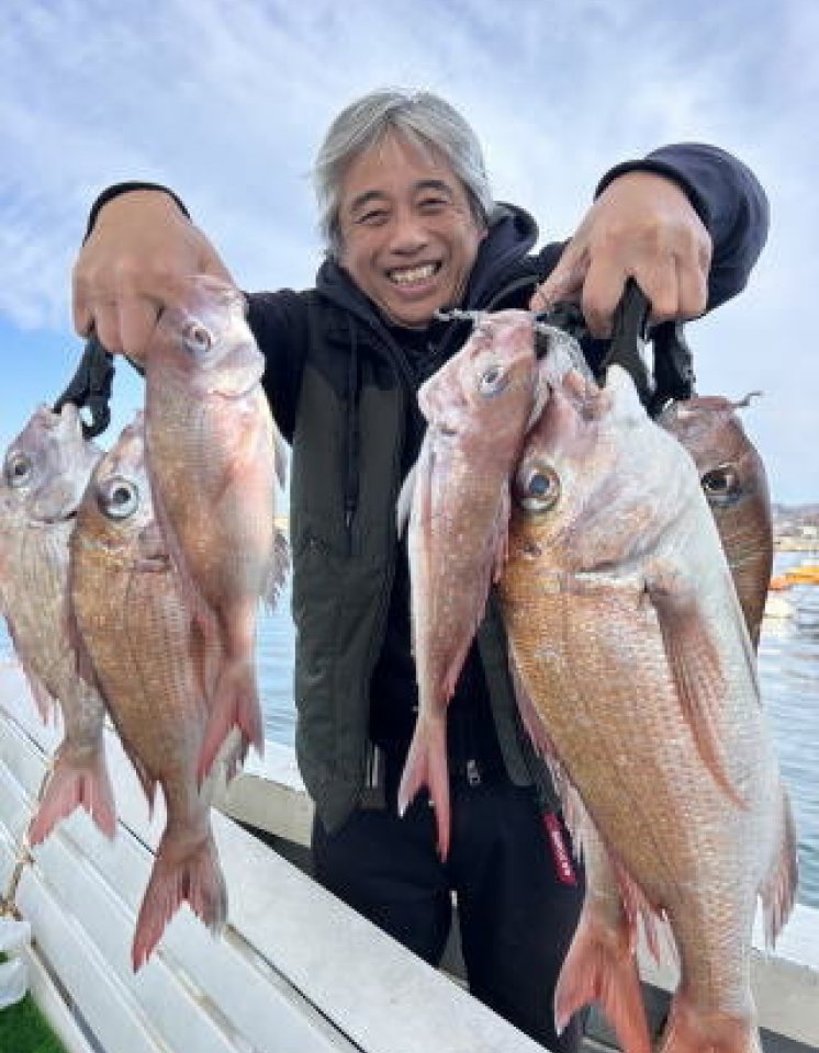 【釣果速報】三重県三幸丸で良型マダイ＆ツバスをゲット！人気魚種を狙うなら今がチャンス！