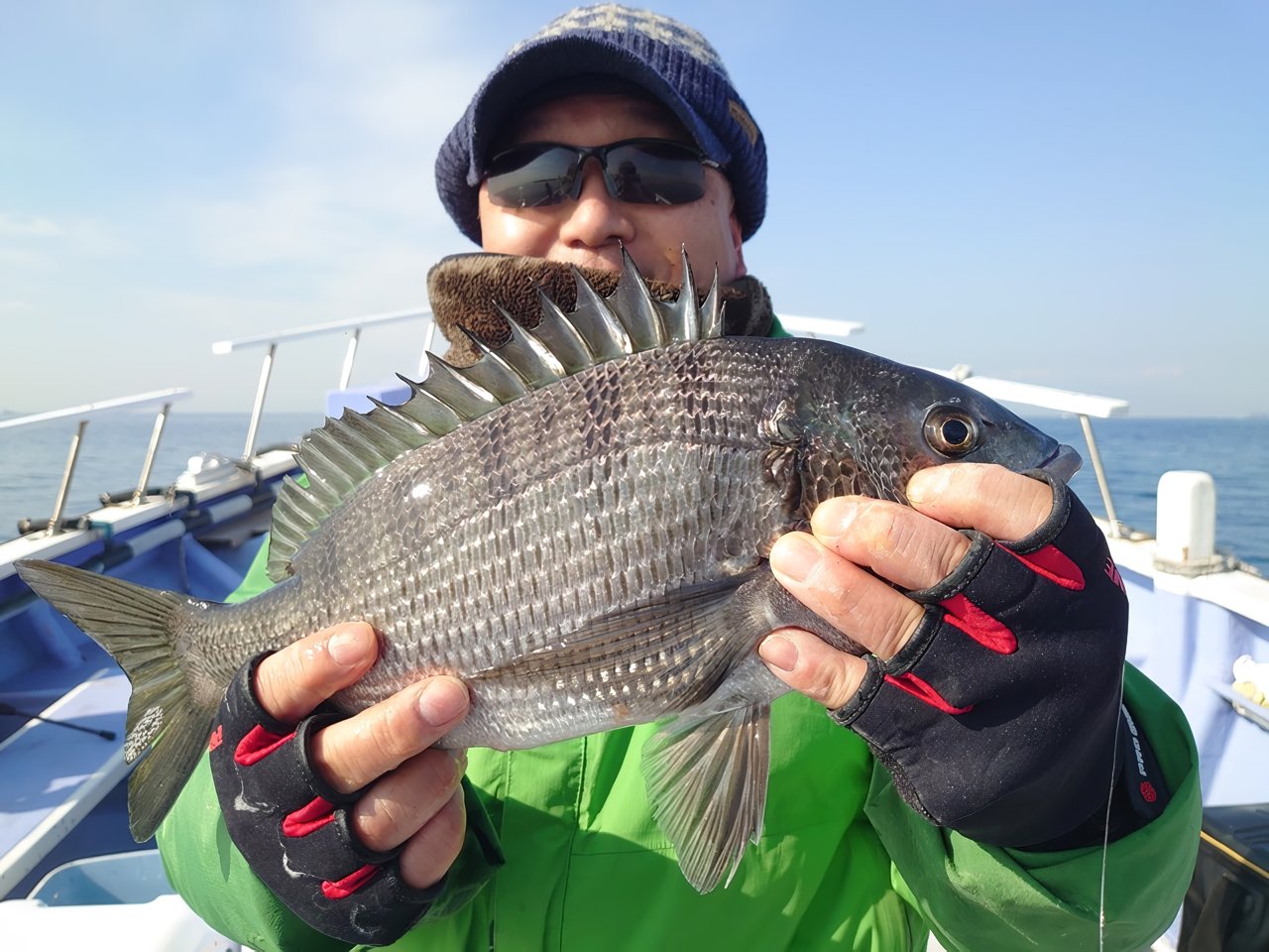 【釣果速報】神奈川県丸伊丸で1.00kgの良型クロダイをゲット！あなたもこの冬は船釣りデビューしてみませんか？