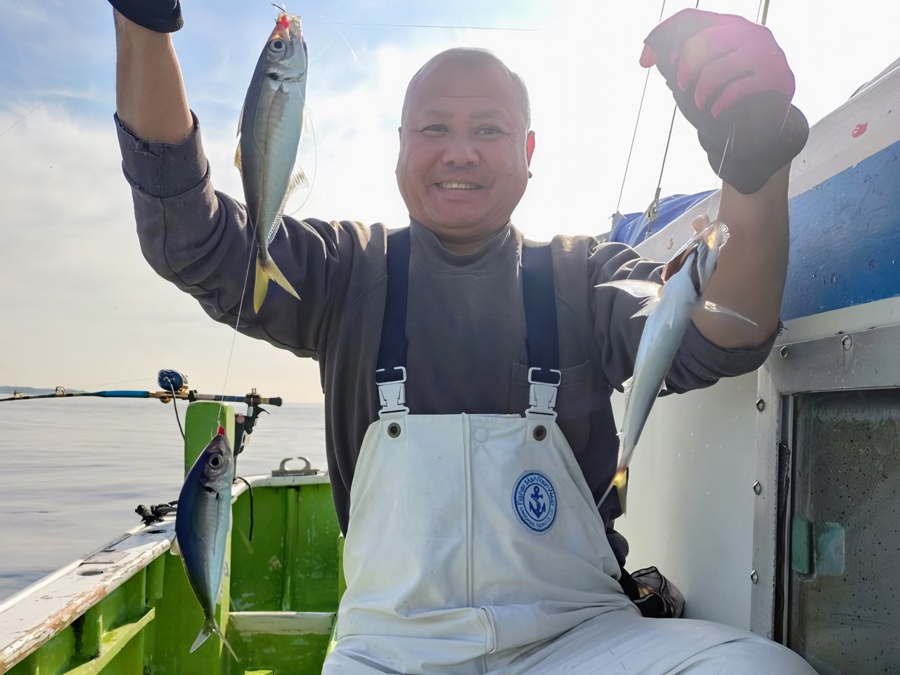 【釣果速報】神奈川県愛正丸のアジ船は朝イチから絶好調！食いは活発で、数も型も楽しめる大満足の釣行に！