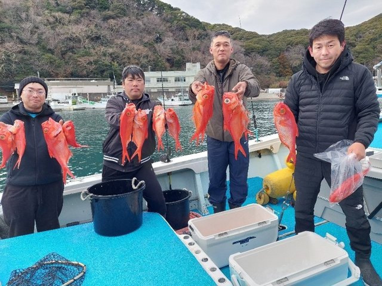 【釣果速報】静岡県恵丸でキンメダイ捕獲！全員安打！深海に潜む真っ赤な高級魚を探しに行こう！