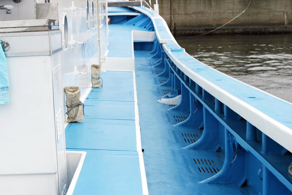 釣り船　船内　写真