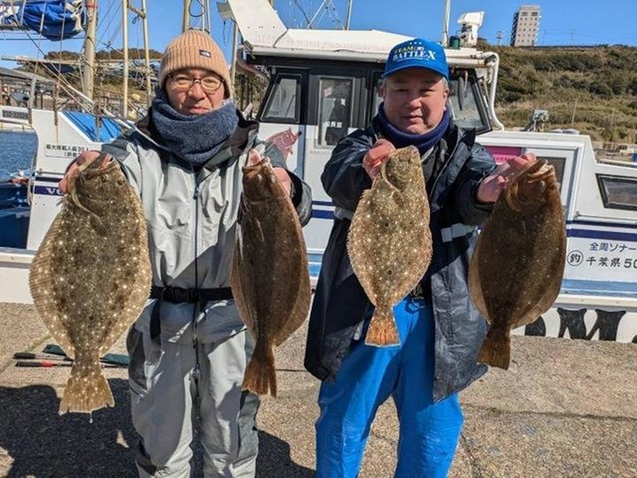 【釣果速報】千葉県隆正丸でヒラメ両手にキャッチ！全員確保でオデコなし！どんどん狙って釣行に繰り出そう！