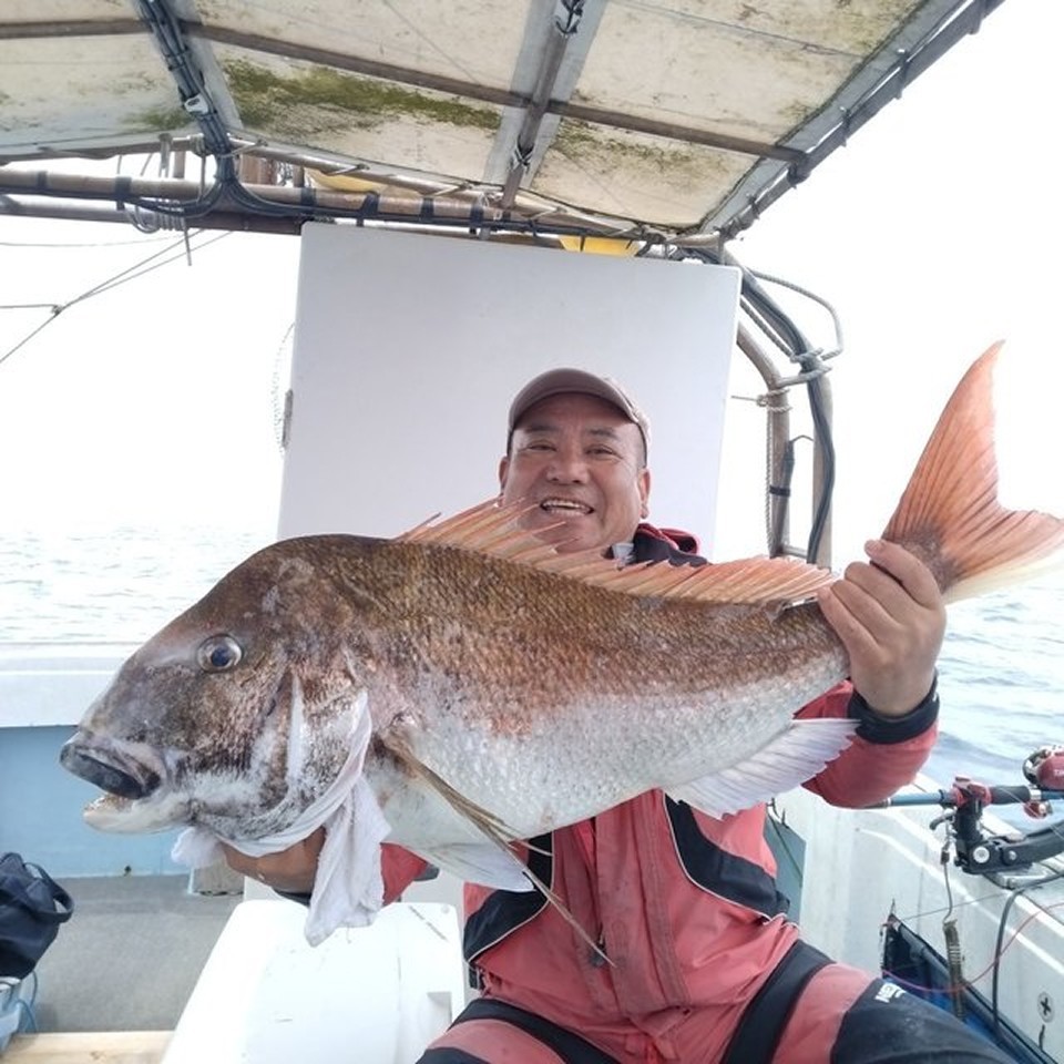 【釣果速報】クロにマダイ、イサキ！福岡県明石丸に乗るとクーラーボックスが高級魚の宝石箱になるぞ！