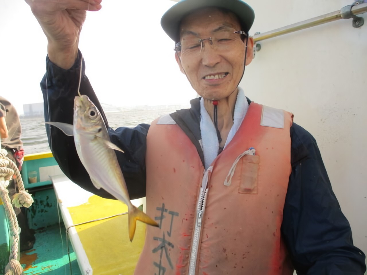 【釣果速報】神奈川県打木屋釣船店でアジ一日好調！40匹前後の好釣果を出す釣り客多数！あなたも記録更新を狙ってみませんか？