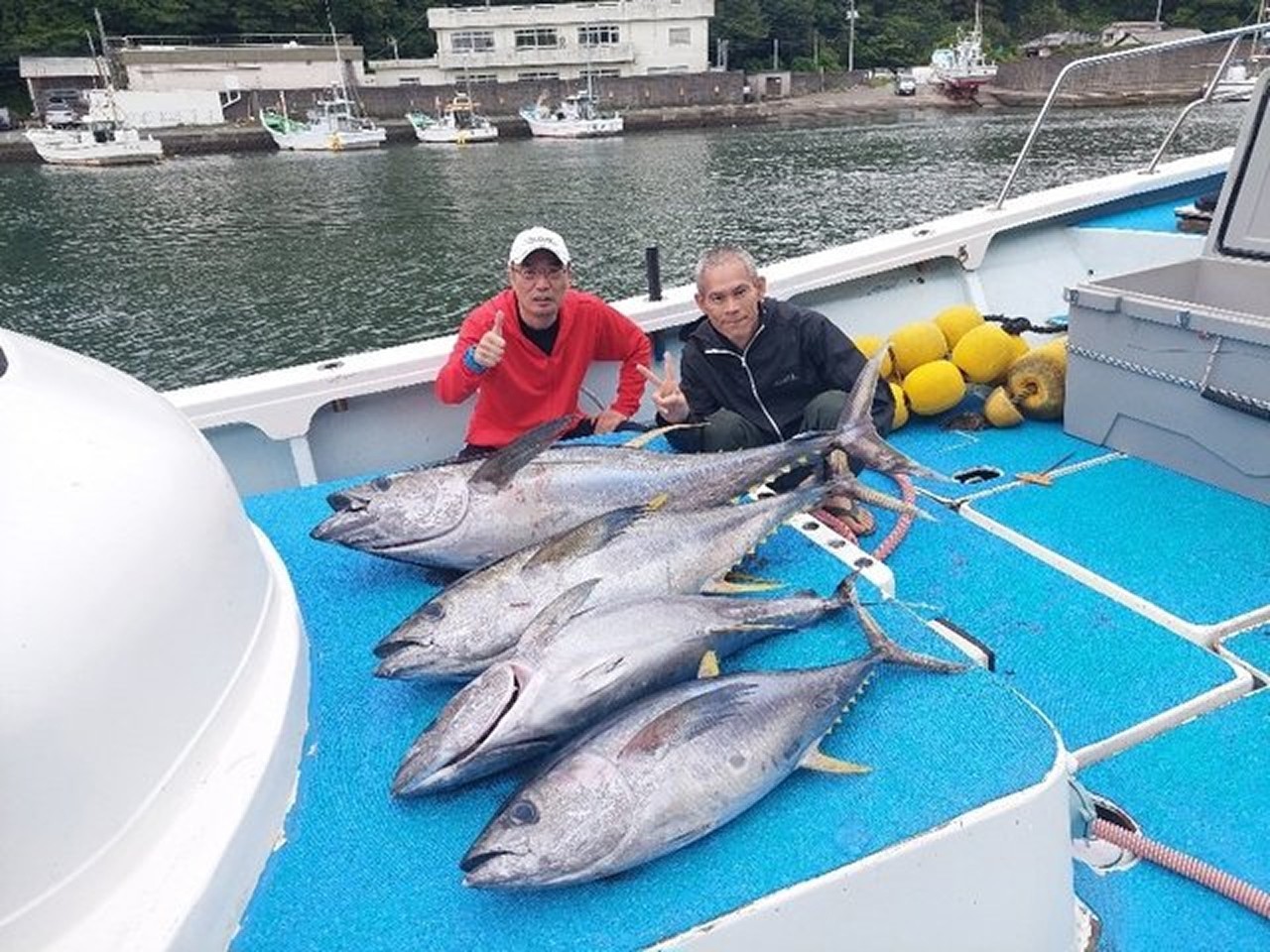【釣果速報】静岡県恵丸でキハダマグロとの熱い戦いが何度も繰り広げられる！35kgサイズをゲット！