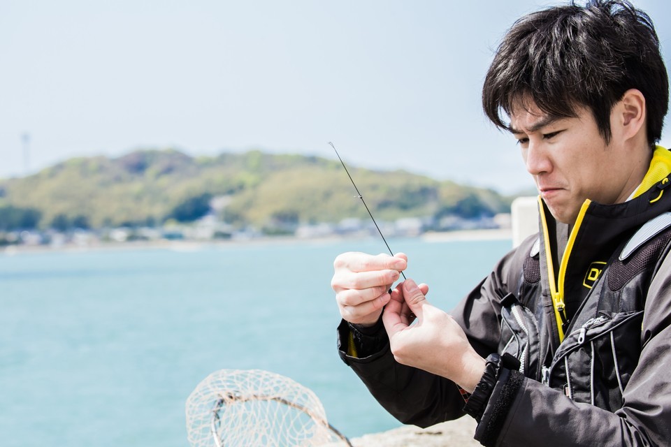 男性　釣り　写真