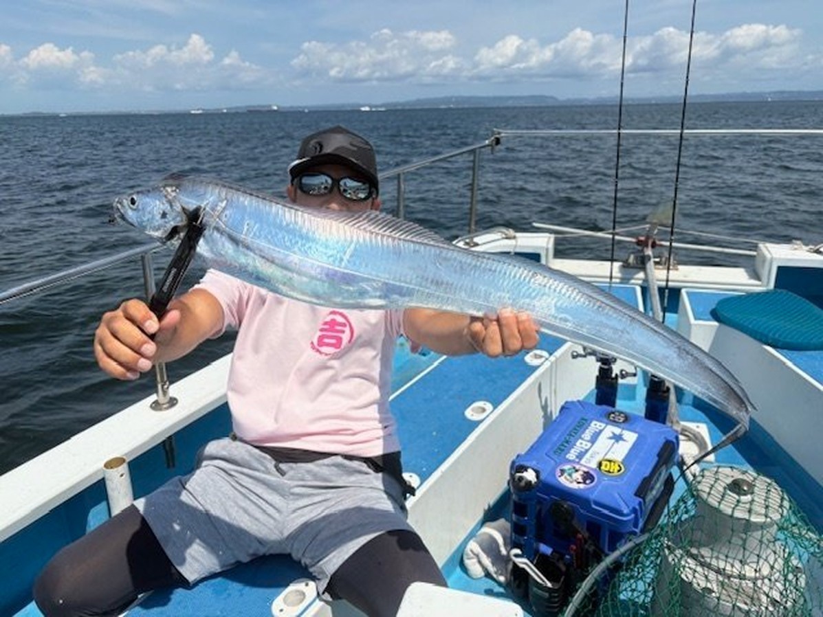 【釣果速報】MAX116cm！東京都の深川 吉野屋で110cm台のメーター級＆極太タチウオをGET！大物狙うなら今すぐ乗船して！
