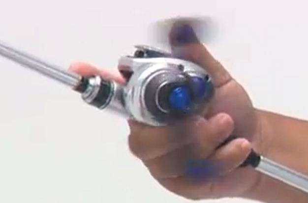 リール　手　写真