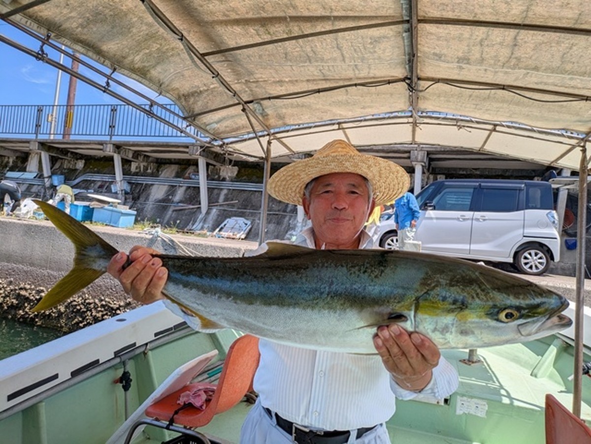 【釣果速報】和歌山県海斗丸でメジロ・イサギなど多彩な魚種をゲット！数も型も大満足で釣り客全員テンションMAX！