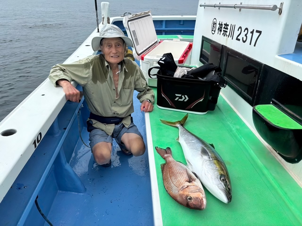 【釣果速報】神奈川県大松丸で4.00kgのワラサ上がる！2.00kgの良型マダイもGET！今乗船すれば大物ヒット間違いなし！