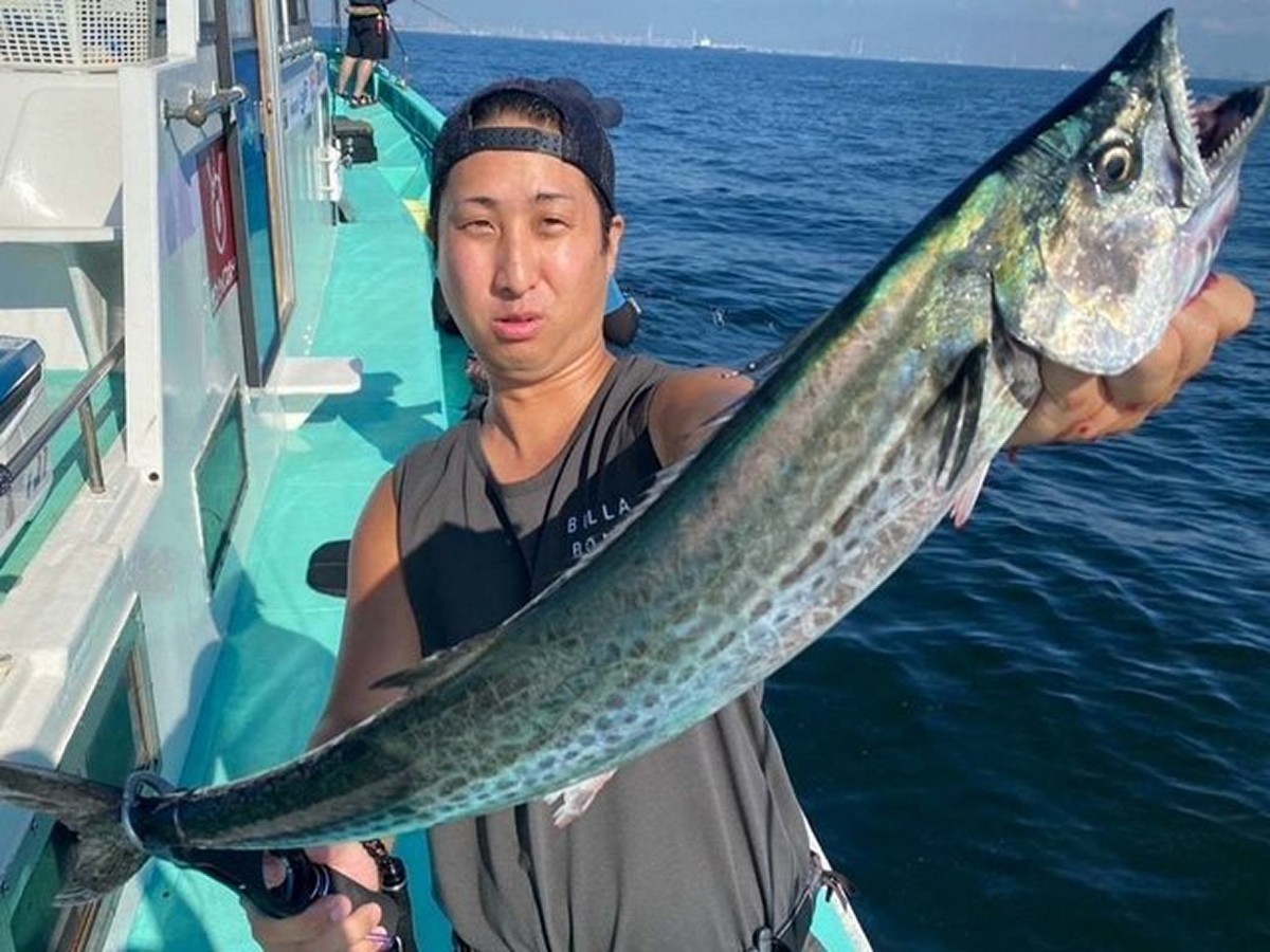 【釣果速報】千葉県守山丸で74cmの良型サワラゲット！タチウオもお目見え！憧れの高級魚を自分の手でゲットしよう！