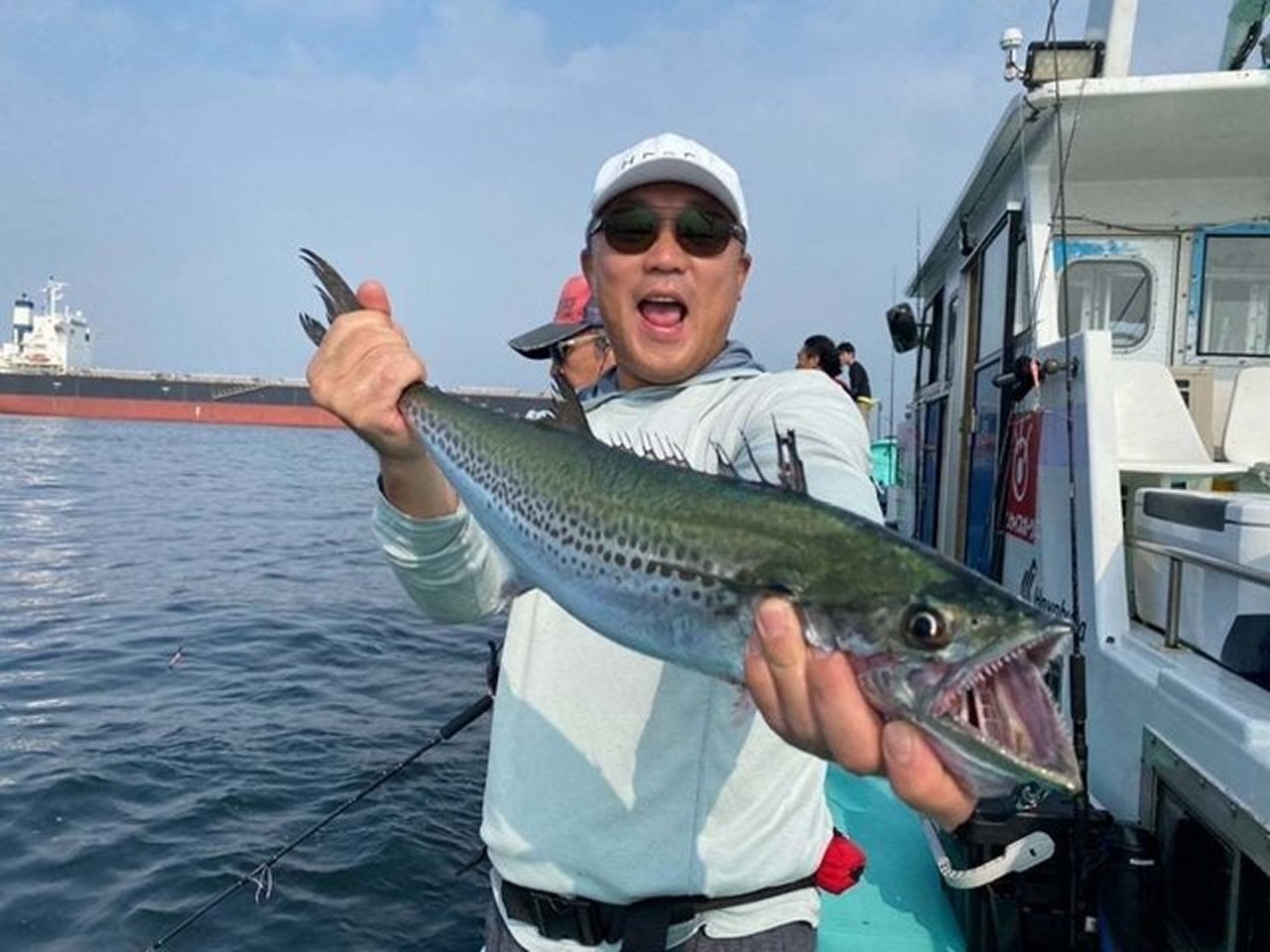 【釣果速報】87cmのサワラ・115cmのタチウオ獲ったどー！千葉県守山丸でクーラー超えの大物を手に入れよう！        
