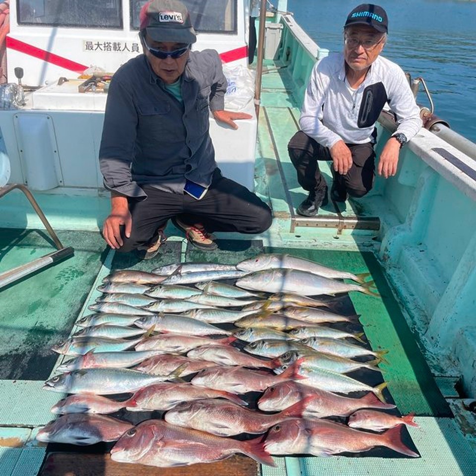 【釣果速報】和歌山県淡隆丸で食べ頃サイズの良型53㎝マダイ上がる！多彩なゲストも見え釣行は大充実！