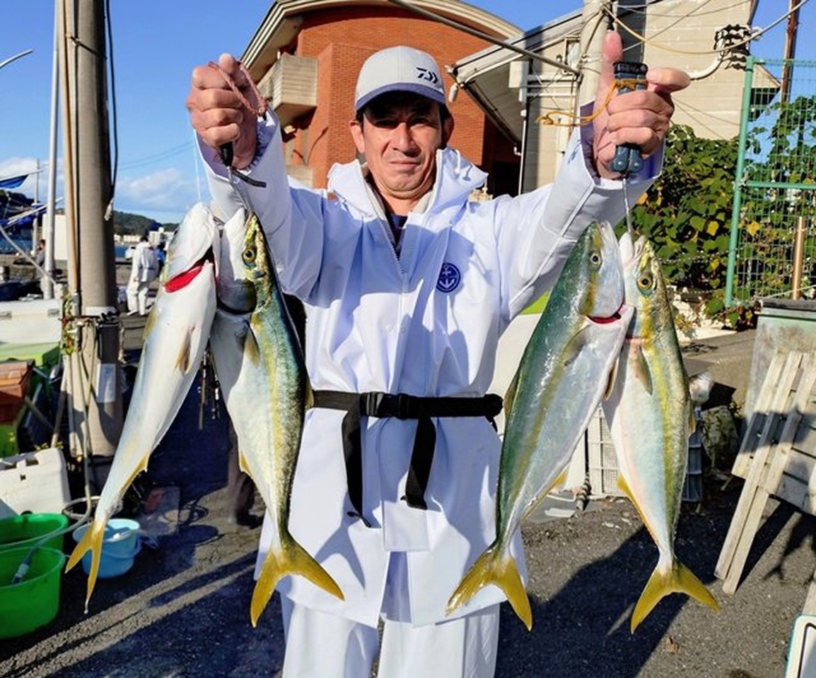 【釣果速報】神奈川県愛正丸の釣行でイナダ・カンパチ・ワラサなど人気魚種集結！反応山盛りで爆釣期待大！
