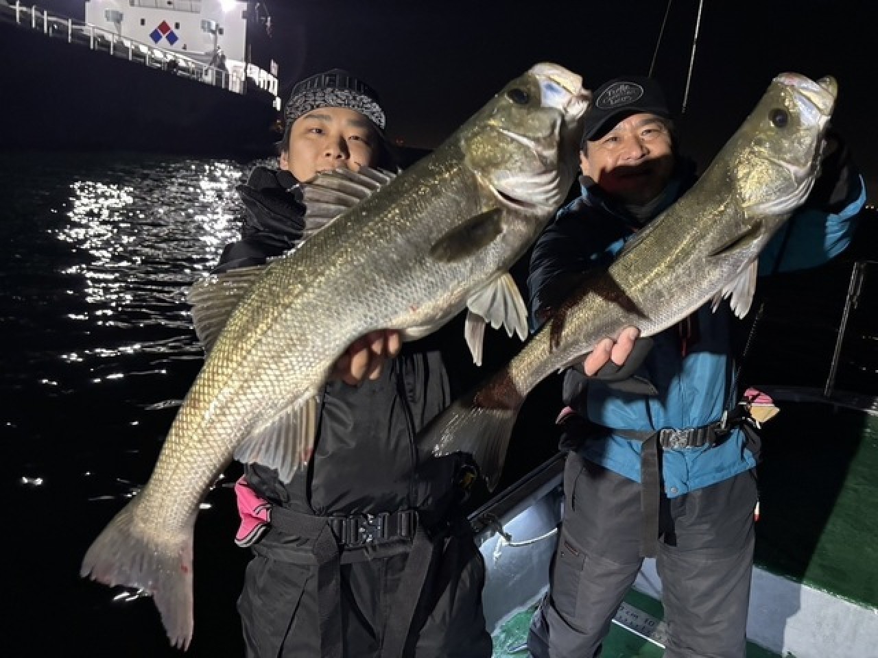 【釣果速報】千葉県TARGETでシーバスがボコボコHITしてます！72cmの大型もゲット！        