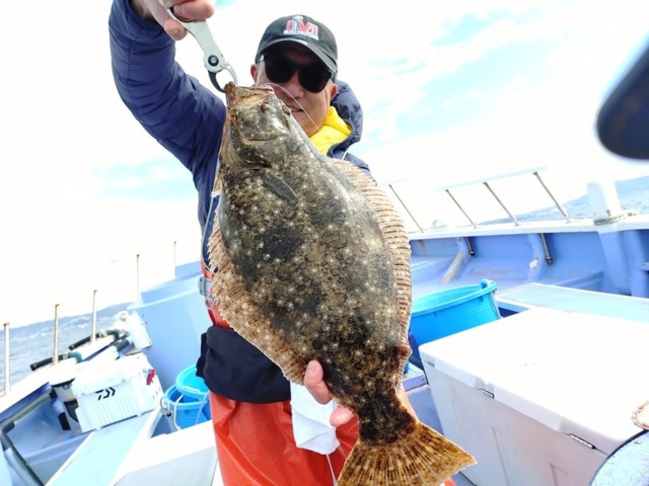 【釣果速報】2.20kgヒラメ・4.50kgワラサ・オオモンハタ1.40kgをキャッチ！さらなる大物を目指すなら神奈川県丸伊丸にみんな集まれ！