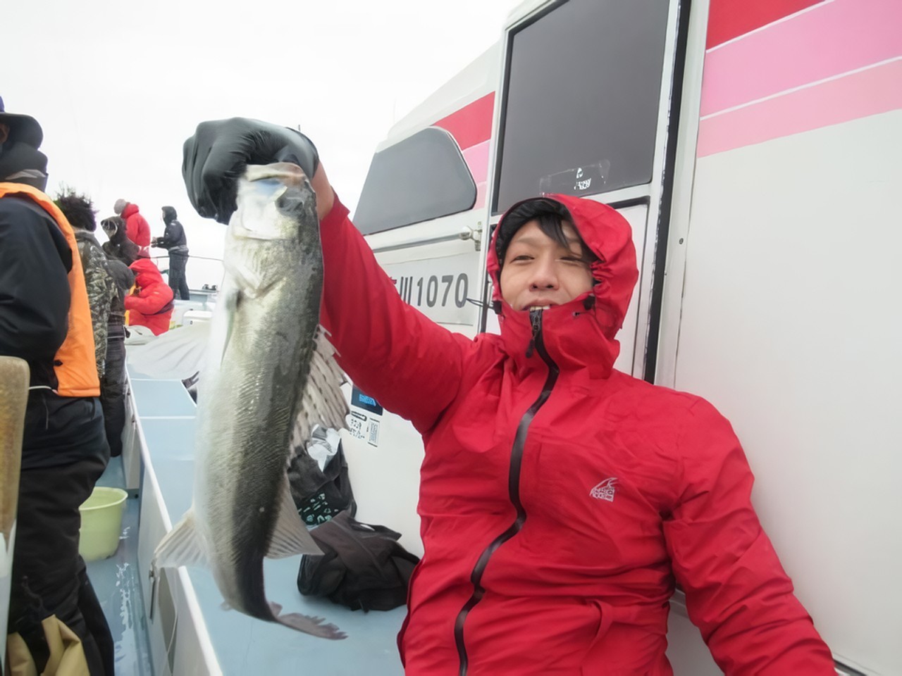 【釣果速報】神奈川県長崎屋でシーバスラッシュ！トップは26匹！船長厳選のポイントで大満足の釣果が手に入る！