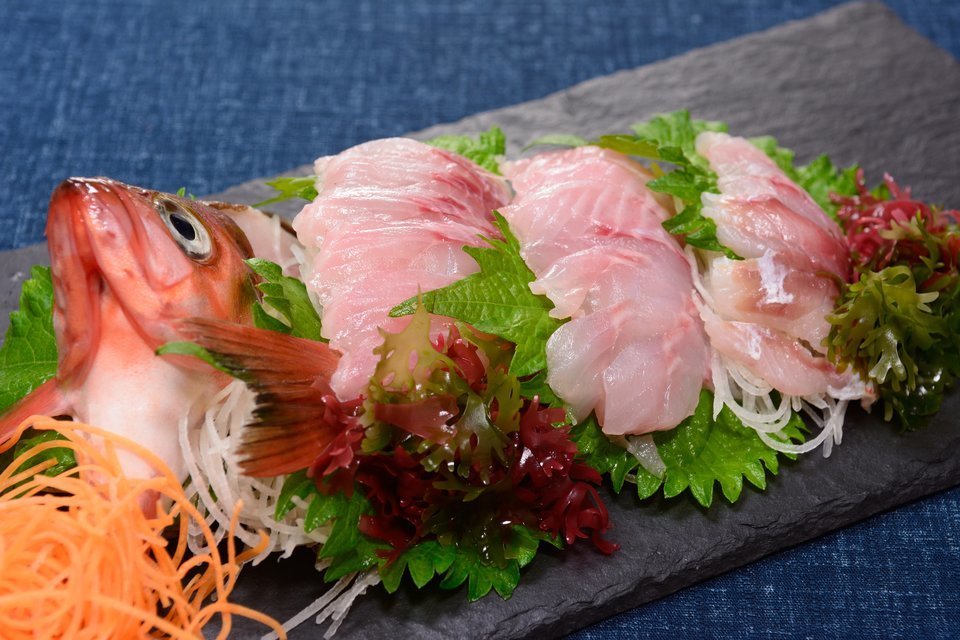 メバル　薄造り　写真