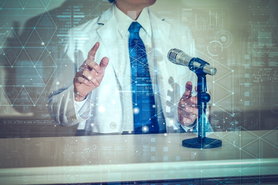 研究者　発表　写真