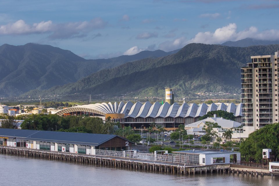 ケアンズ　海　街　写真