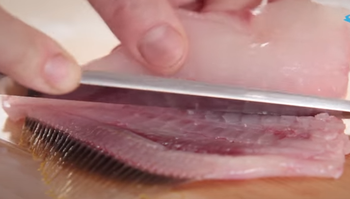 カワハギ　手　包丁　写真