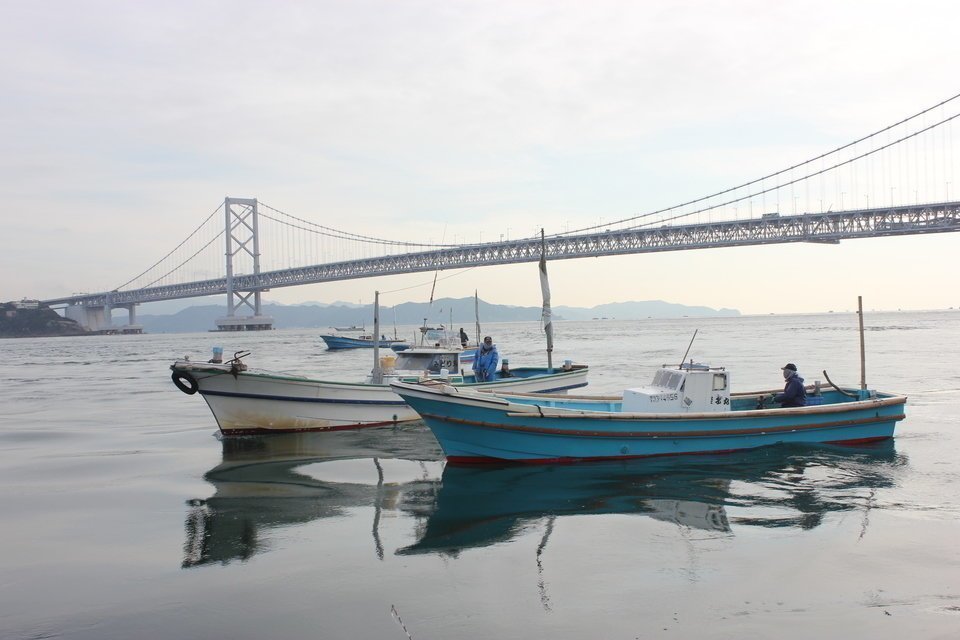 鳴門　釣り船　写真