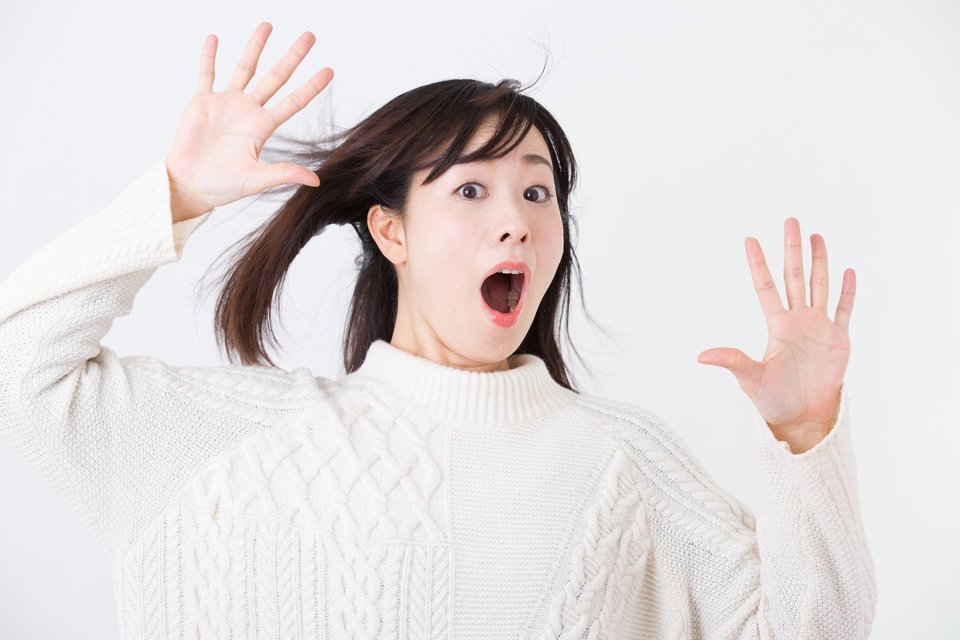 驚き　女性　写真