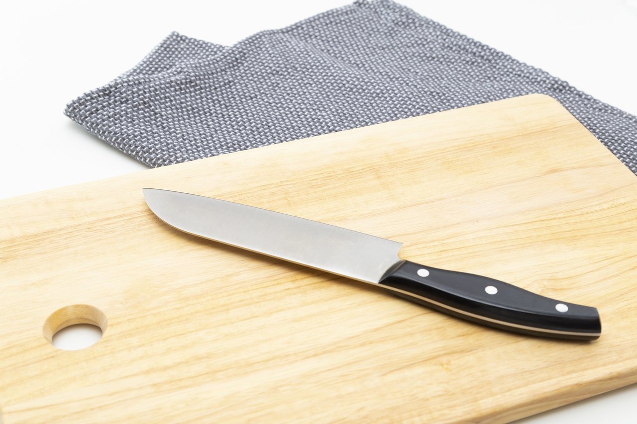 包丁とまな板の写真