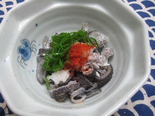 イシダイ 皮 湯引き ネギ 七味 お皿