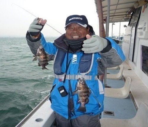 釣り人　メバル　写真