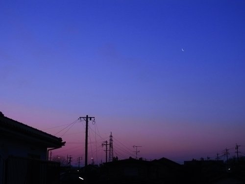 夜空　家　電柱　写真