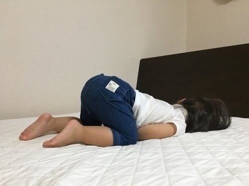 子供　ベッド　写真