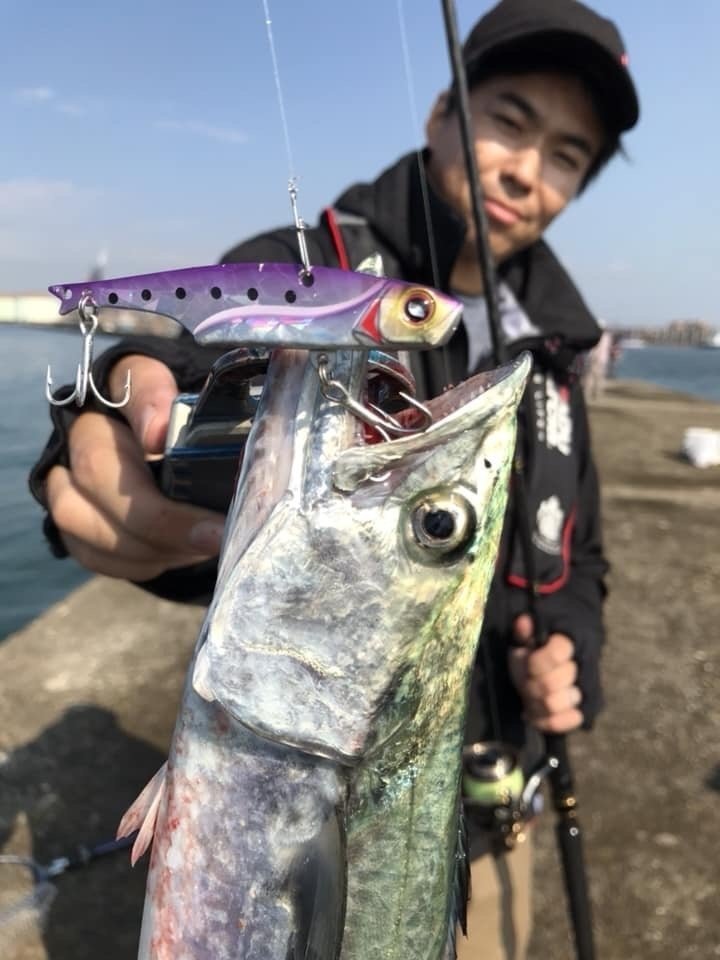 ルアー 魚 人 写真